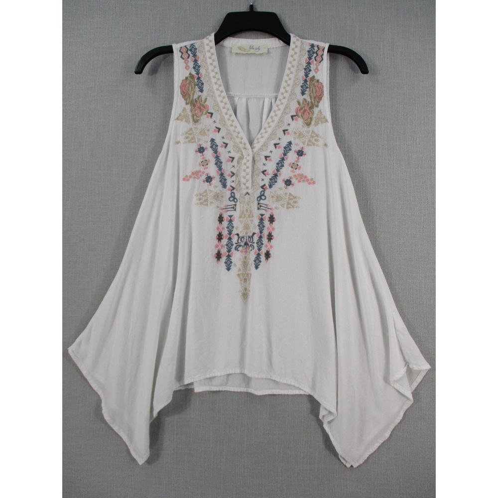 Lela Sky White Embroidered Asymmetrical Bohemian Sleeveless Top Womens size‎ S